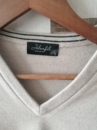 Jersey Johnfil cuello pico beige hombre