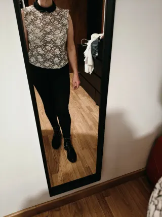 Top encaje cuello Peter Pan