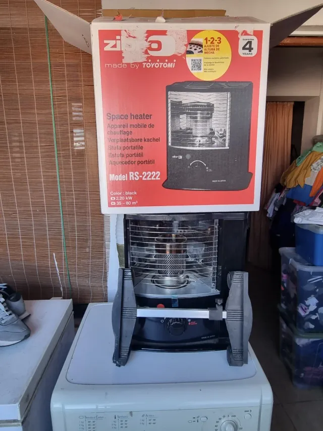 Estufa de parafina Toyotomi RS-2222