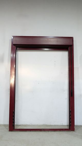 Puerta Balconera Burdeos con Persiana