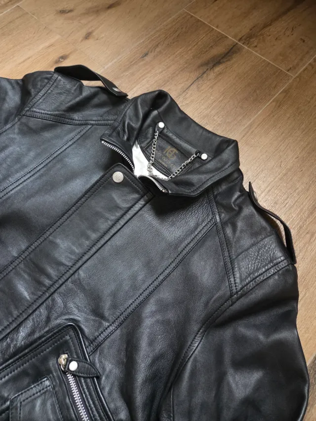 Chaqueta de Piel Negra