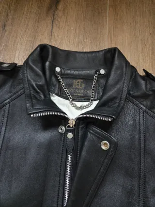Chaqueta de Piel Negra