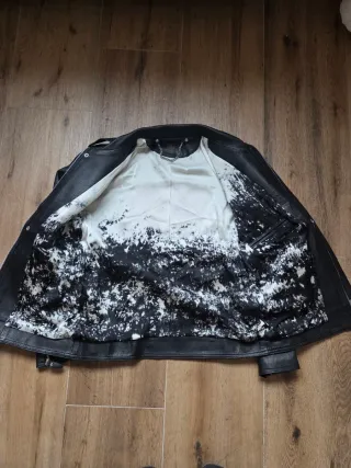 Chaqueta de Piel Negra