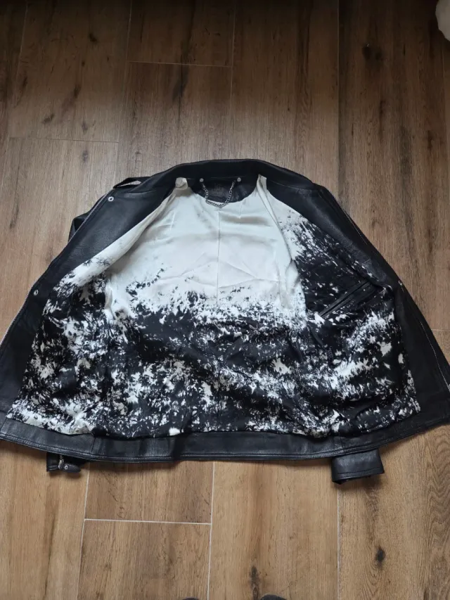 Chaqueta de Piel Negra