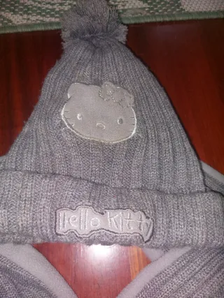 Conjunto Bufanda y Gorro Hello Kitty Gris
