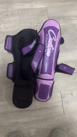 Guantes y espinilleras Custom Fighter morados
