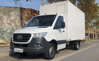 Mercedes Sprinter 516 LARGO  CON PUERTA ELEVADORA  3.5 T