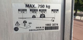 Mercedes Sprinter 516 LARGO  CON PUERTA ELEVADORA  3.5 T