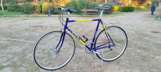 BICI CARRETERA CON MANILLAR PLANO