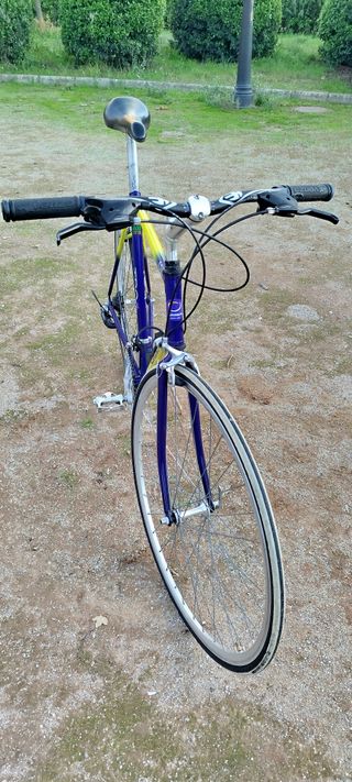 BICI CARRETERA CON MANILLAR PLANO