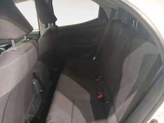 Toyota Yaris 1.5 120H Business Plus