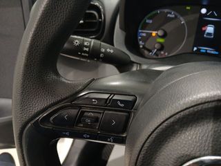 Toyota Yaris 1.5 120H Business Plus