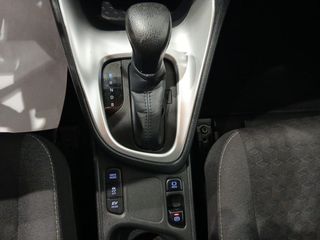 Toyota Yaris 1.5 120H Business Plus