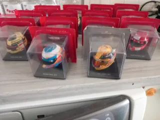 Modellino Casco F1 16 pezzi