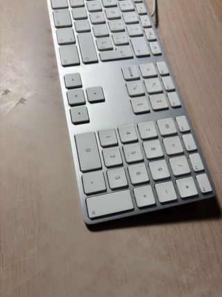 Teclado Apple Cableado 2da Gen