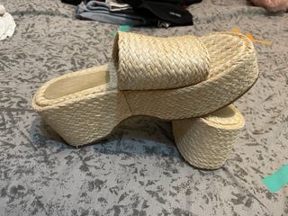 Sandalias de plataforma de rafia