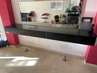 Se vende mobiliario peluquería