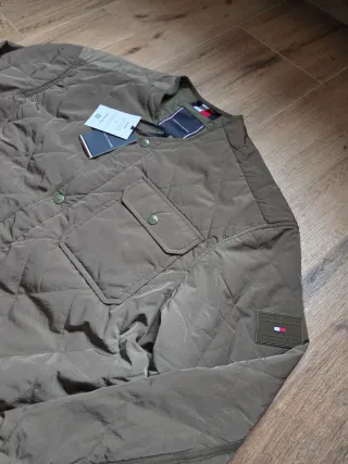 Cazadora acolchada Tommy Hilfiger verde