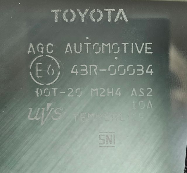 43R00034 LUNA PUERTA DELANTERA IZQ TOYOTA RAV4