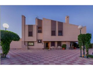 Chalet en venta en El Palmeral - San Antón en Elche