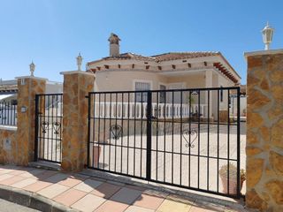 Chalet en venta en Bigastro