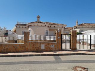 Chalet en venta en Bigastro