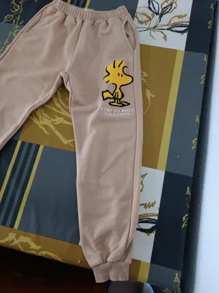 Pantalón chándal Snoopy Peanuts beige