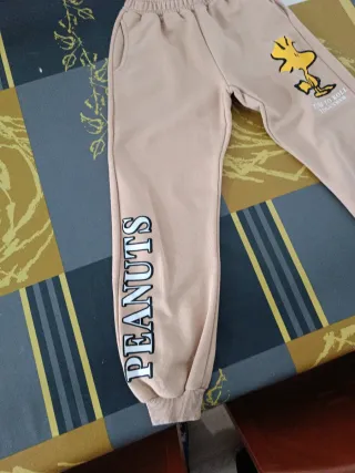 Pantalón chándal Snoopy Peanuts beige