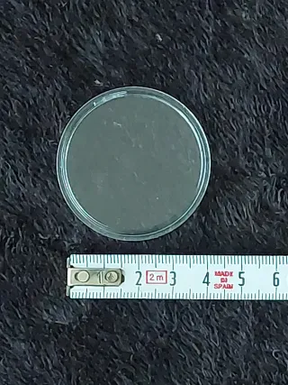 33 capsulas para monedas de 4,5cm, de 4cm, de 3cm.