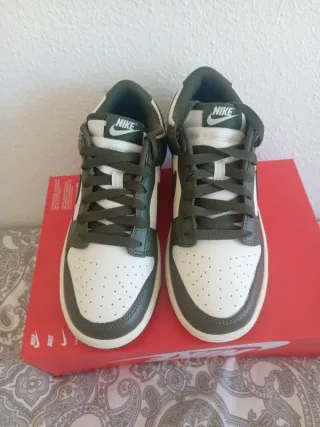 Nike Dunk Low Talla 41 Verde/Blanco