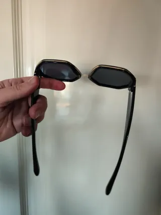 GAFAS DE SOL MODERNAS