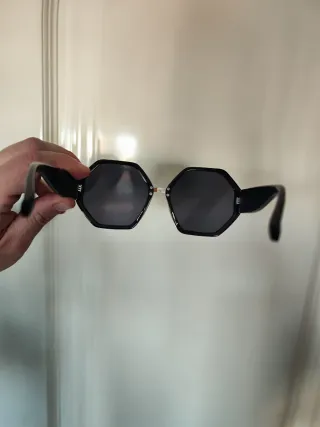 GAFAS DE SOL MODERNAS