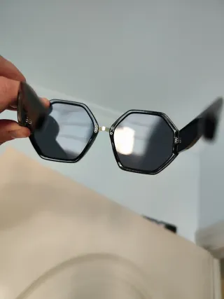 GAFAS DE SOL MODERNAS