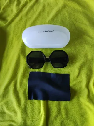 GAFAS DE SOL MODERNAS