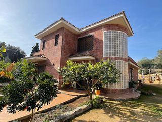 Chalet en venta en Castellví de Rosanes