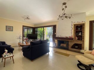 Chalet en venta en Castellví de Rosanes