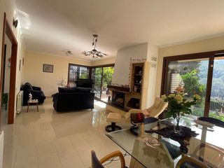 Chalet en venta en Castellví de Rosanes