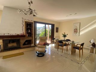 Chalet en venta en Castellví de Rosanes