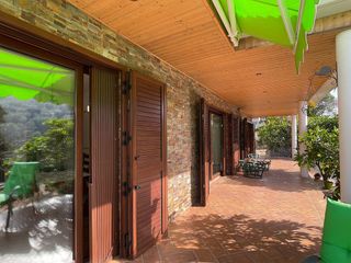 Chalet en venta en Castellví de Rosanes