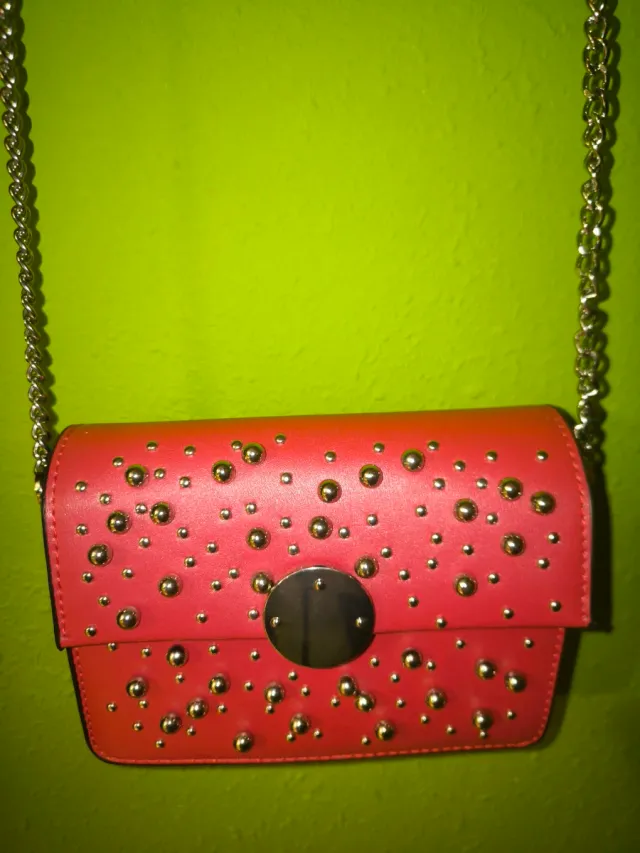 Bolso Sfera rojo con tachuelas