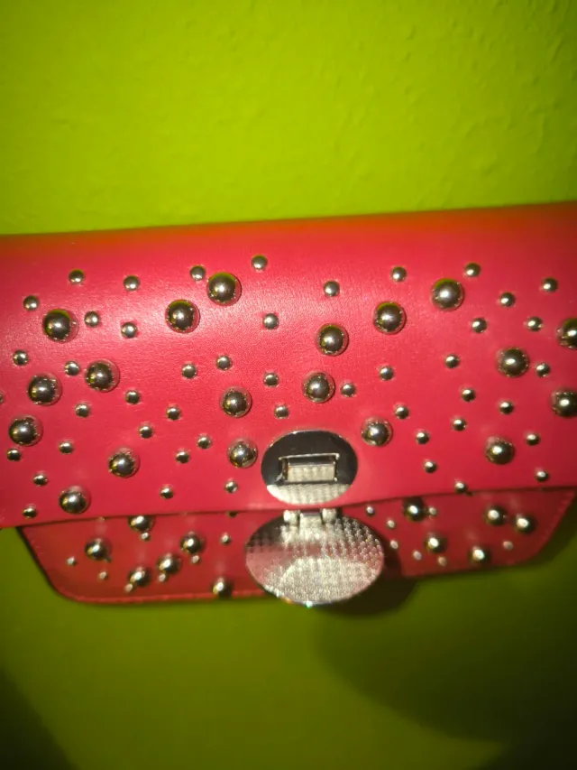 Bolso Sfera rojo con tachuelas