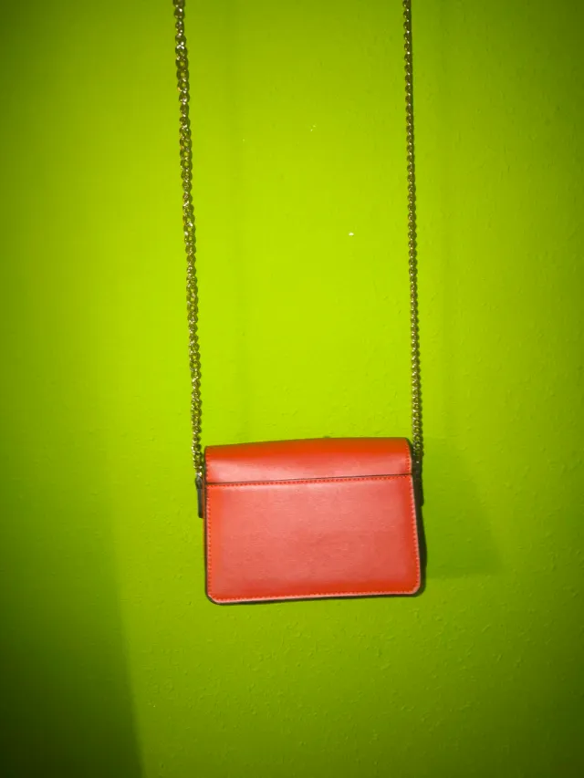 Bolso Sfera rojo con tachuelas