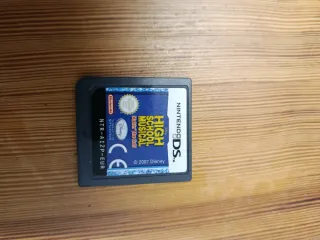 Nintendo 2DS Tomodachi Life Rosa + 14 Juegos