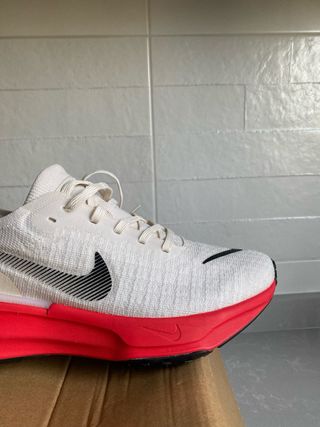 Nike Invencible 3 Rojo/Blanco