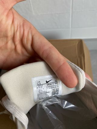 Nike Invencible 3 Rojo/Blanco