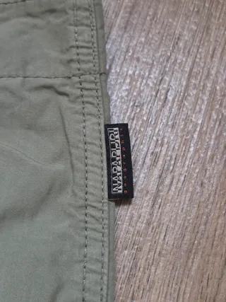Pantalón corto Napapijri verde militar