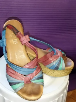 Sandalias cuña multicolor Hechas en España