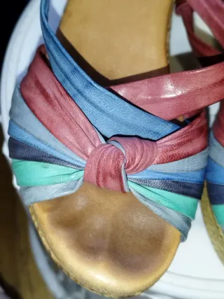Sandalias cuña multicolor Hechas en España