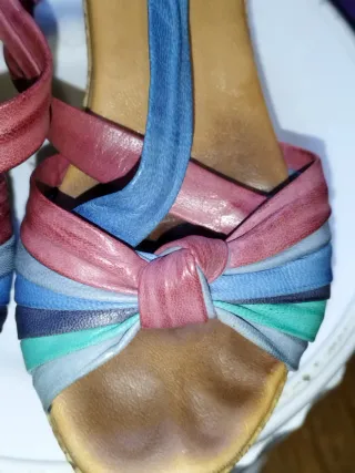 Sandalias cuña multicolor Hechas en España