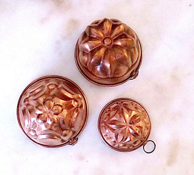Tre formine rame vintage bellissime da appendere